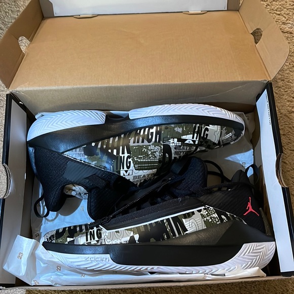 Jordan jumpman hustle Black infrared  23 olive canvas - Picture 7 of 15